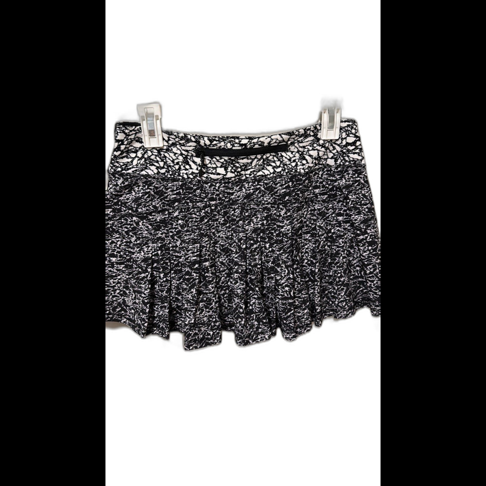 Lululemon Circuit Breaker Skirt - 6